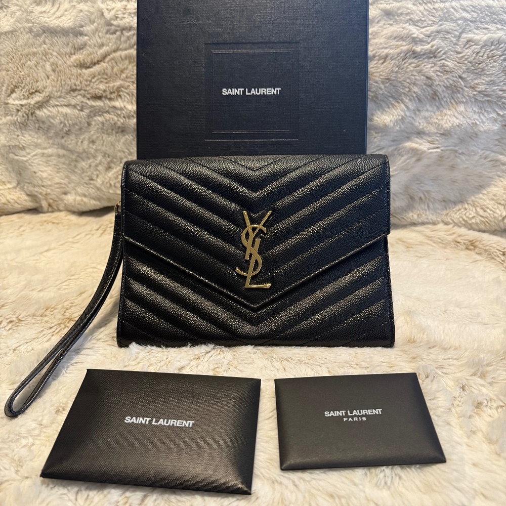 YSL CASSANDRE MATELASSÉ FLAP POUCH IN GRAIN DE POUDRE LEATHER